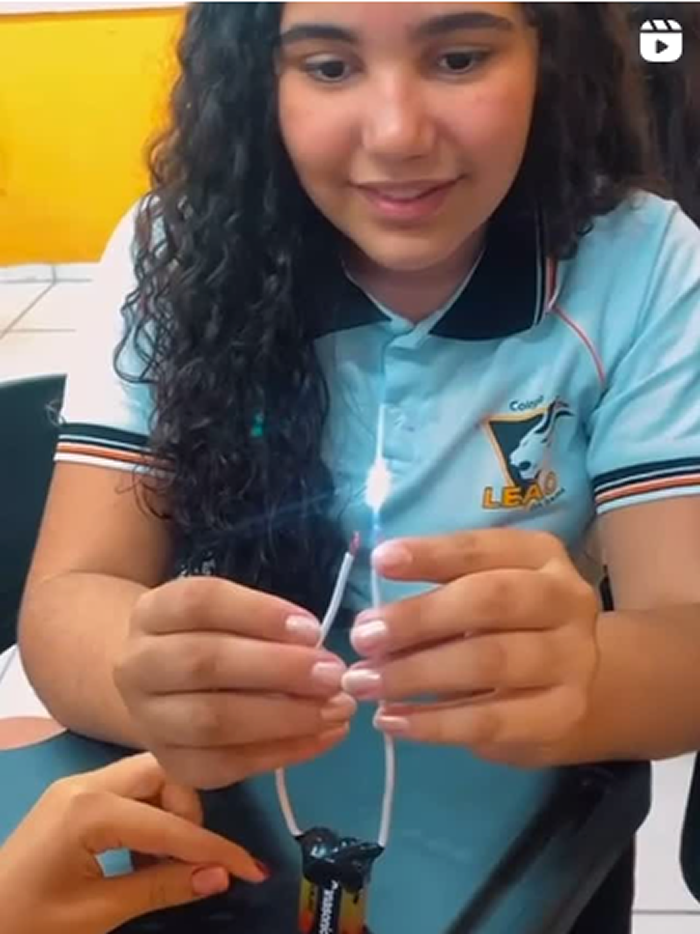 Aula Prática de Circuito Elétrico Simples